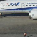 Američki putnik ugrizao stjuardesu tokom leta: Avion se vratio u Tokio