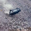 Neobičan test: Volkswagen Tiguan i Peugeot 3008 bačeni niz brdo