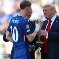 Deo američke publike izviždao Trampa na dodeli pehara
