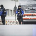 Drama u Dotingen: Mačetom pretio na železničkoj stanici, policija brzo reagovala