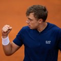 „Tweener“ Međedovića ostavio i Grikspora i publiku bez teksta