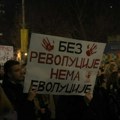 Protest ispred prostorija SNS u Nišu nakon intervencije policije u Novom Sadu