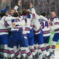 Zlato za SAD: Hokejaši Amerike pobedili Kanadu u finalu Zimskih olimpijskih igara