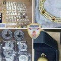 Велика заплена на Прешеву: У аутомобилу колекција драгоцености вредна више од 30.000 евра и дрога