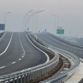 Putevi Srbije: Kamion sleteo sa auto-puta