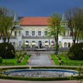 Nekada su je zvali "smrdna banja", danas je prava lepotica: Krije lekovite izvore i kraljevski park, a noćenje jeftino