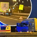 Drama u tunelu Lipak: Vozač izgubio kontrolu nad kamionom, jedva uspeo da ga obuzda, stigla i Hitna