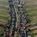 Mesto u kojem 5.300 ljudi živi uz jednu ulicu dugu 9 kilometara: Zovu ga "Mala Toskana"