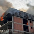 Podmetnuo požar, pa sprečavao vatrogasce da ga ugase! Detalji haosa u Novom Pazaru, jeziv snimak vatrene stihije (video)