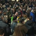 Ispred Ustavnog suda počeo protest koalicije Srbije protiv nasilja, koja traži nove izbore