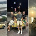 Tri drugara iz Vlasotinca ostvarila dečački san: Zbog automobila postali prava atrakcija, a kupili ga za siću (Foto)