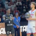 Svi pričaju o potezu Janisa i Šenguna: Evo šta je Grk uradio Turčinu posle finala Evrobasketa
