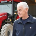 "Na njivi bude nekad i 13 traktora i sve završimo za dan": Zoran iz Rogače neguje zaboravljeni srpski običaj