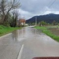 Kiša donela probleme: izlivanja u tri opštine, mehanizacija na terenu