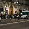 Francuska: Preskupo gorivo nateralo ljude da koriste javni prevoz