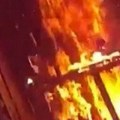 Policajac uleteo u stan i spasao majku sa dvoje dece: Kamera na njegovoj uniformi snimila jezive trenutke (video)
