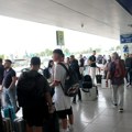 Muke putnika na letu za Tursku! Otkazan let 10 minuta pre poletanja, satima čekali na aerodromu, pa umesto na plažu - odleteli…