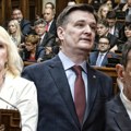 Ovo su najveće sramote iz Skupštine: Preletači željni Vučićeve pažnje spremni su na sve samo da ih njihov šef pohvali