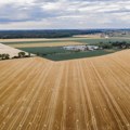Mađarska zakonom zabranila naplatu poreza na poljoprivredno zemljište
