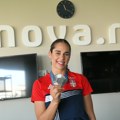 FOTO Srebrna Aleksandra donela olimpijsku medalju u Nova.rs: Rep s Novakom i glumica na balkonu