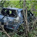 Novi detalji saobraćajke U Banjaluci: Automobil smrskan, maloletnici sleteli u provaliju! (foto)
