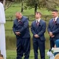 Kum usred venčanja ostao bez pantalona: O njegovoj reakciji bruji ceo svet, a komentari su hit (video)