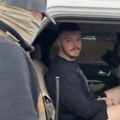 Pogledajte kako je uhapšen policajac bojović Žvaće žvaku dok priča sa agentima: "Volim Ameriku" (video)