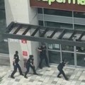 (Uznemirujući video) Pucnjava u Montrealu, više ljudi ubijeno Napadač kao na filmu razmenjivao vatru s policijom, u toku…