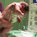 Pet ocena koje dobijamo na početku života – priča o Virdžiniji Apgar i testu koji je promenio medicinu