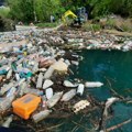 Izvučeno 50 kubika otpada Bagerima, kamionima i čamcima se čisti smeće iz Lima
