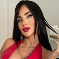 Aleksandra Subotić u bezobrazno uskom korsetu napravila haos na mrežama! Bivša zadrugarka ponovo provocira: "Majka si, mora…
