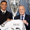 Arnold stigao u Madrid, održao konferenciju na španskom i završio lekarske preglede