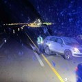 Sudar kamiona i putničkog vozila na autoputu kod Brestovca