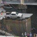 Rupa duboka 50 metara otvorila se u centru Bangkoka, "progutala" automobile i bandere