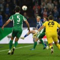(VIDEO) E, to se zove snalažljivost: Šalke slavi Porata