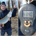 Raport sa vode: Obradovala ga štuka teška preko pet kilograma