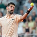 Novak po paklenoj vrućini nastavlja pohod na Rolan Garos: Evo gde možete pratiti prenos meča Đoković - Roaje