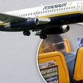 Pilot plakao kada je spustio avion kroz čiji prozor je tokom leta umalo ispao putnik iz Srbije! Detalji haosa!