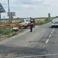 Strašne slike sa mesta nesreće kod Odžaka: Automobil potpuno "zgužvan", ostao zaglavljen ispod voza