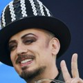 „Vi kažete genocid, ja kažem rat“: Boj Džordž objavio pesmu u znak podrške Izraelu