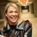 (Foto) Baloni, torta i vatromet: Majka Marije Mikić proslavila jubilarni rođendan, pevačica joj priredila iznenađenje: "Ti si…