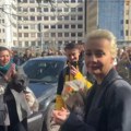 U Berlinu protest protiv Putina Sa demonstrantima i Julija Navaljna (video)