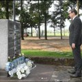 Vučić položio cveće u spomen-parku u Malom Orašju Kao roditelj, osećam ogroman bol zbog izgubljenih života i delim…