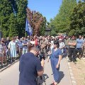 Skup podrške profesorki Suzani Rogan kojoj preti otkaz zbog podrške maturantima i studentima, na disciplinskom postupku…
