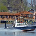 Сплав на Сави пун гостију почео да тоне Полиција хитно реаговала и евакуисала преко 200 људи