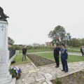 Položeni venci kraj Spomenika streljanim Slovacima
