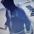 Нови језив снимак пљачке још једне апотеке у Београду: Издадио огроман месарски нож, ево шта се догодило