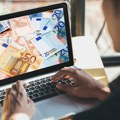 Lažni oglasi za kredit su nova opasnost na internetu: Žena ostala bez 12.000 evra, policija u Hrvatskoj upozorava na ove…