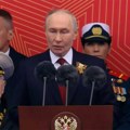 Ono što je uradila, malo ko bi smeo: Otkriven identitet žene koja je sedela pored Putina na paradi
