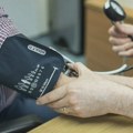 Na kojoj ruci se meri pritisak: Mnogi prave grešku koja može da utiče na dijagnozu